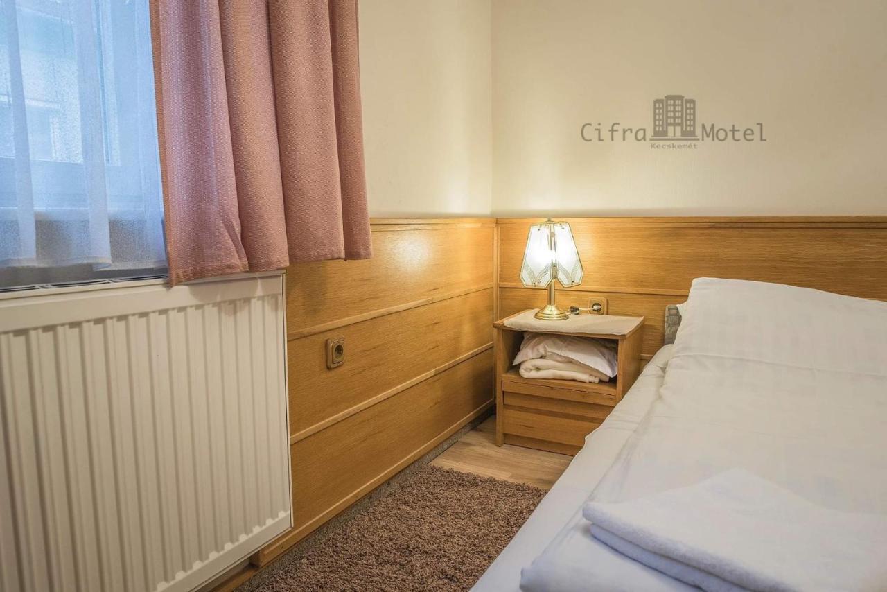 Cifra Motel Kecskemét Exterior foto
