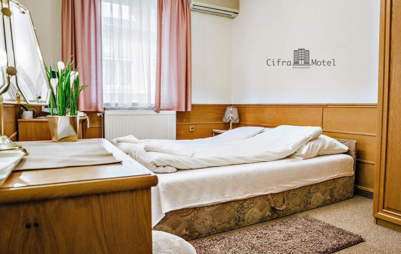 Cifra Motel Kecskemét Exterior foto