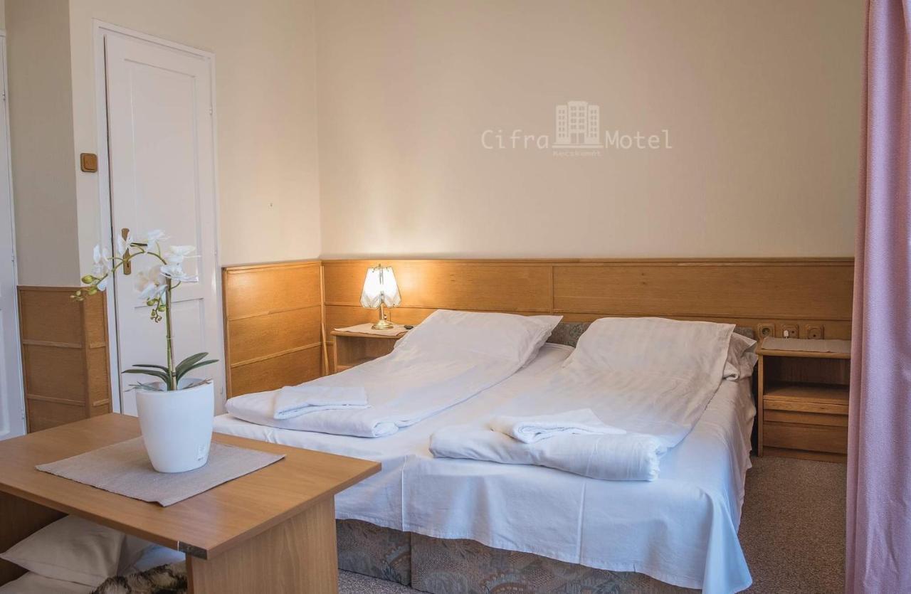 Cifra Motel Kecskemét Exterior foto